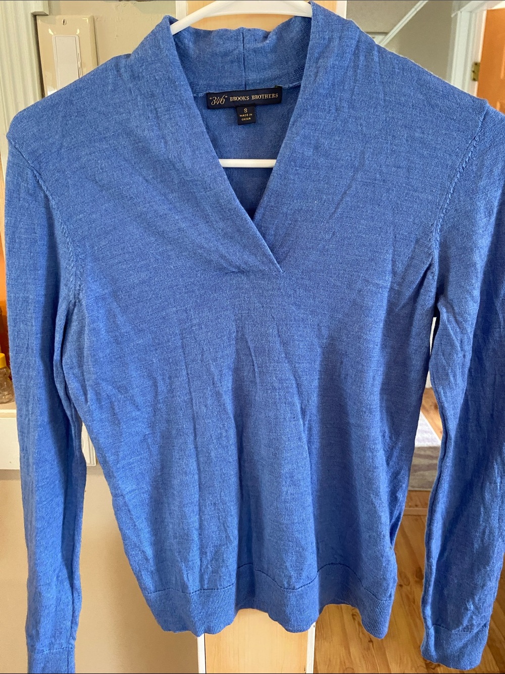 Brooks Brothers blue V-neck lightweight sweater